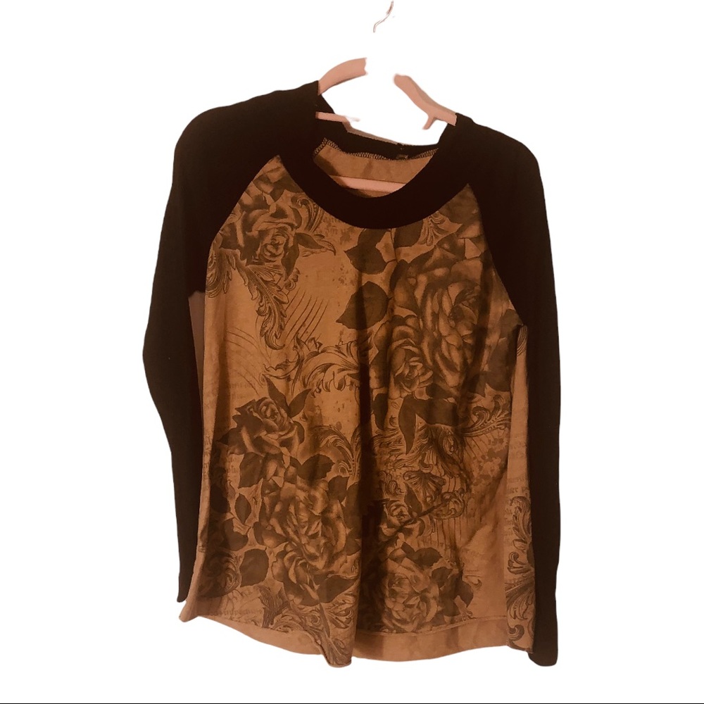 Casalee, long sleeve, hooded, floral print shirt, size XL, black & floral EUC